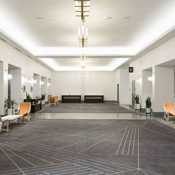 Carpeted lobby area of Mountain Shadows.