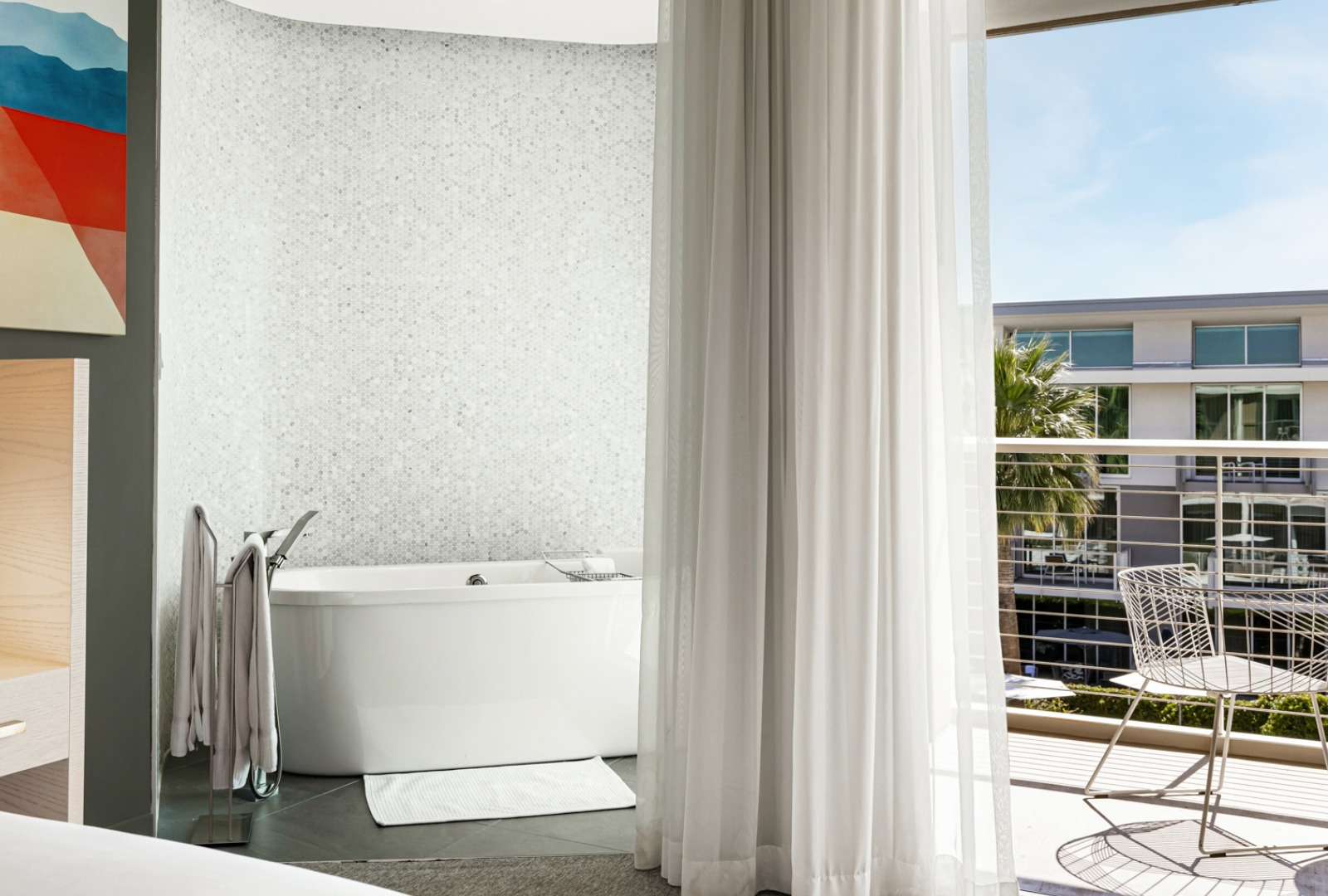 Immerse Premium Guestroom - Bathtub and Patio